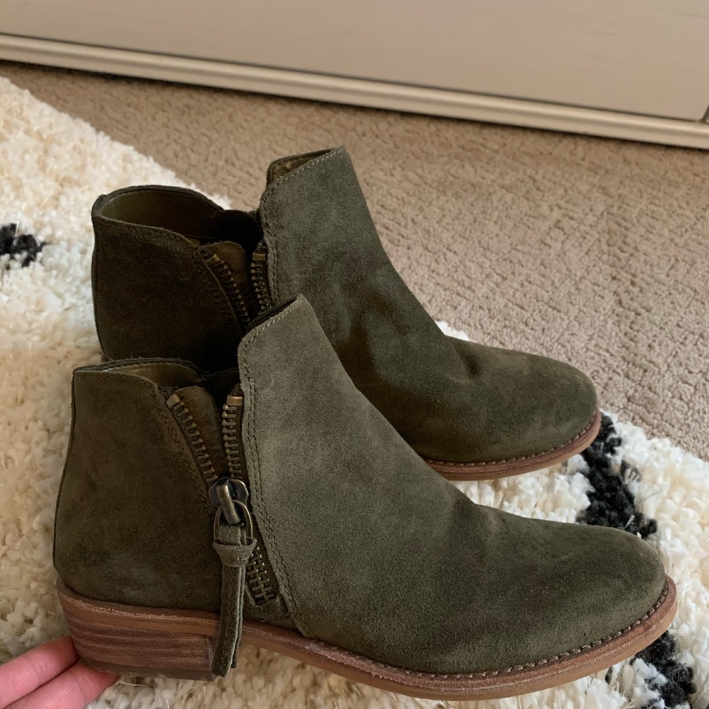 Booties - Picture 3 of 4